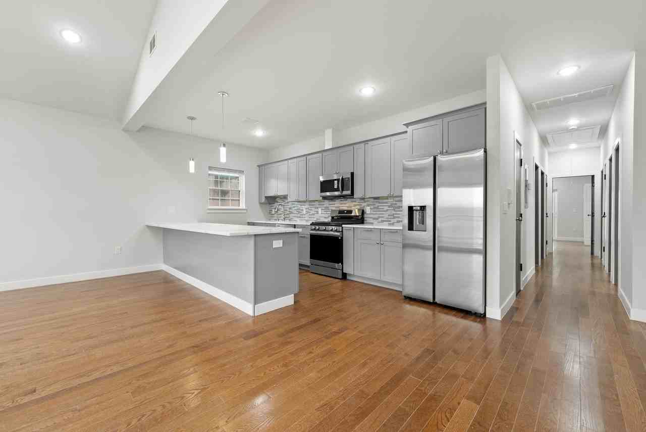 41 East 16th Street #2 - Photo 7 of 28