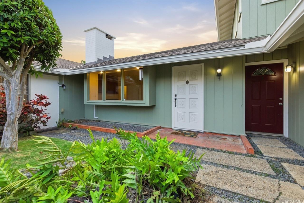 845 North Kalāheo Avenue - Photo 3 of 18