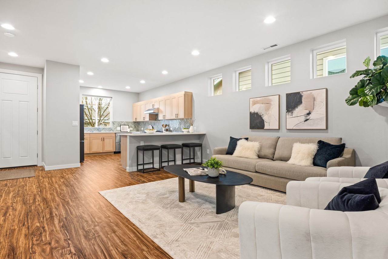 19222 143rd St E #1 - Photo 3 of 33