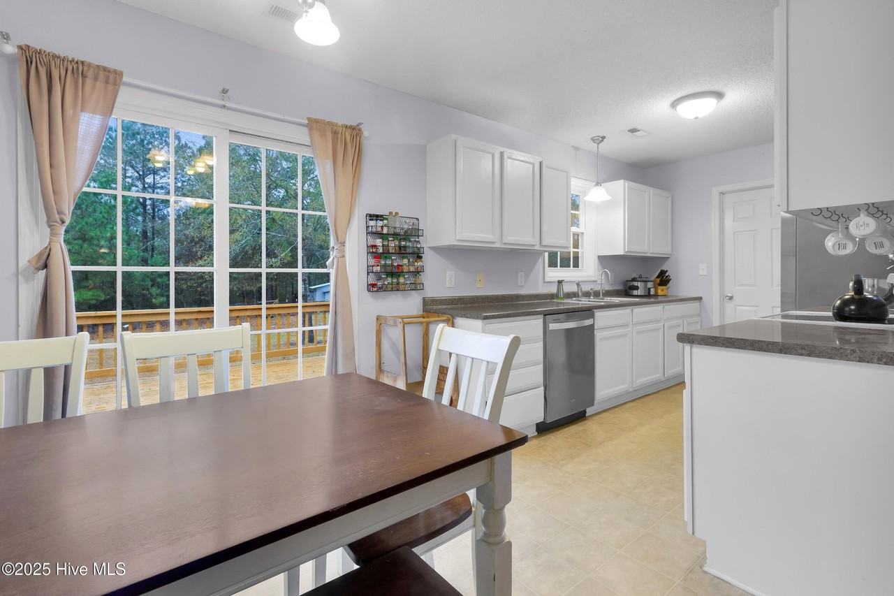 116 Gregory Drive - Photo 6 of 28