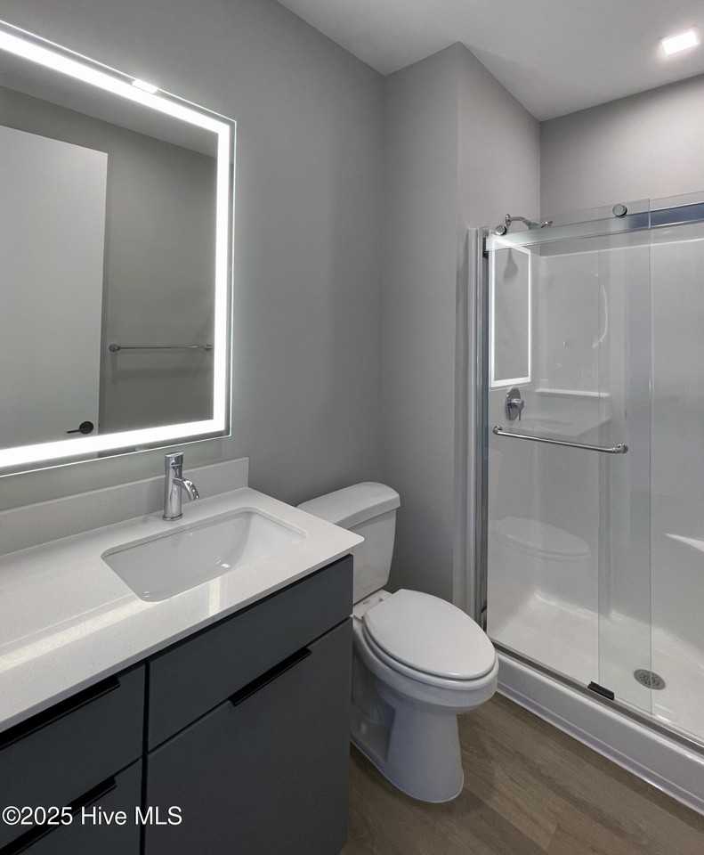 1102 Castle St #306 - Photo 5 of 6