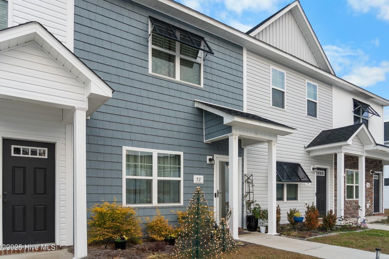 72 Catalina Cir - Photo 3 of 36