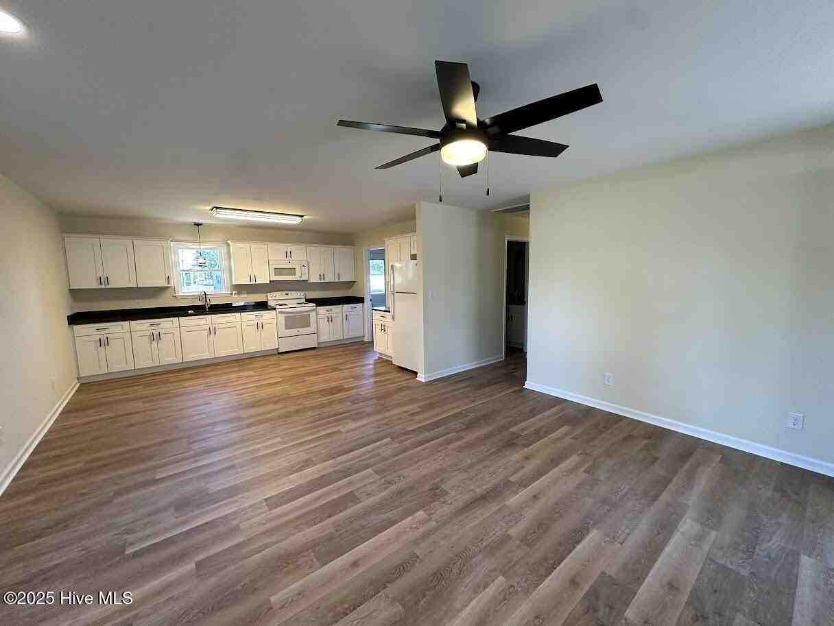 1620 West Street - Photo 4 of 10