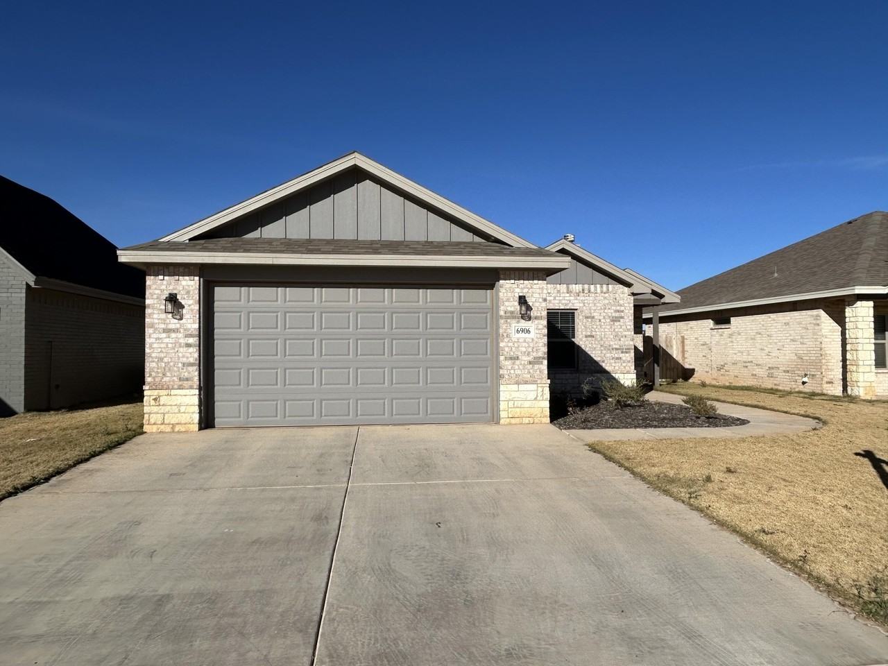 6906 18th St - Photo 2 of 14