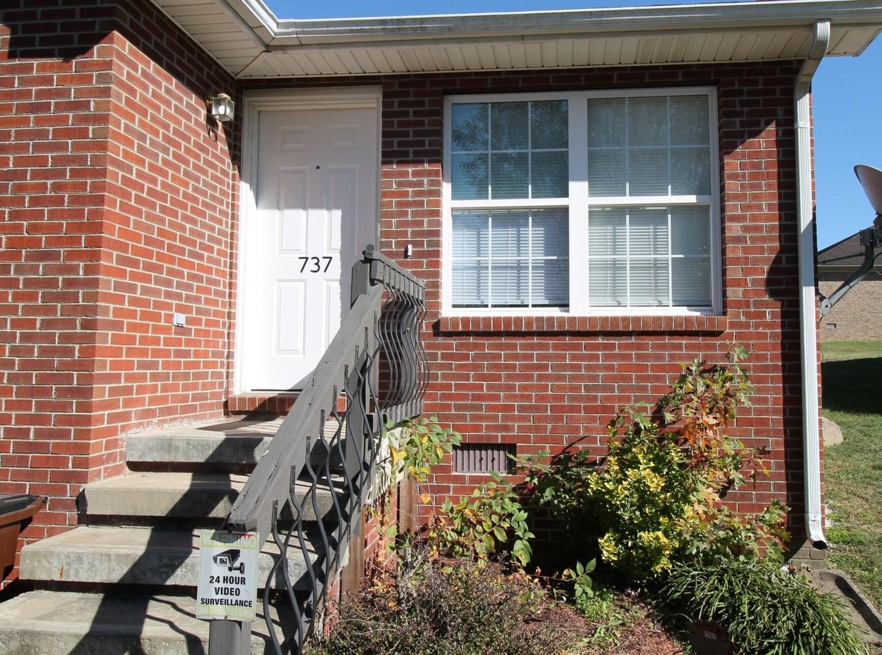 737 Cobbler Lane - Photo 2 of 14