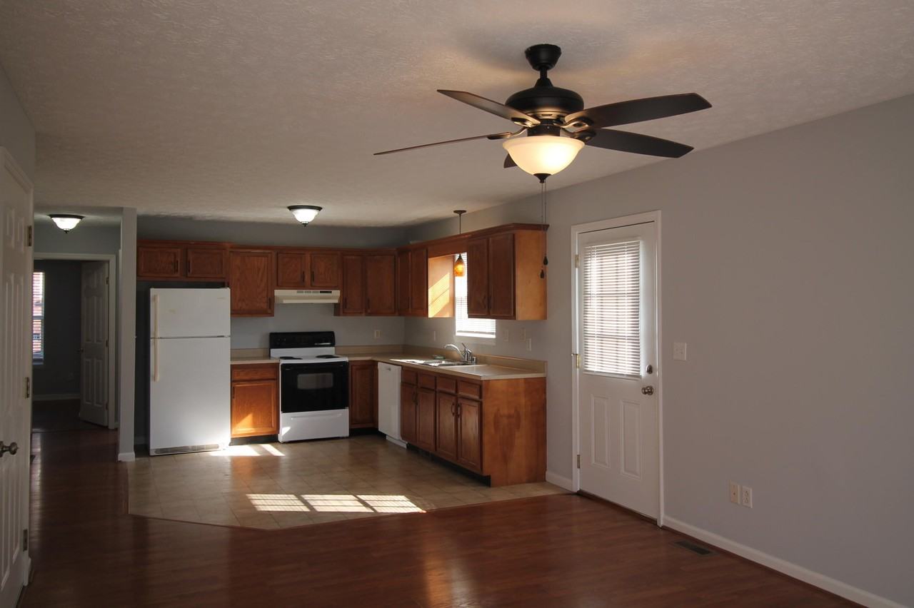 737 Cobbler Lane - Photo 5 of 14