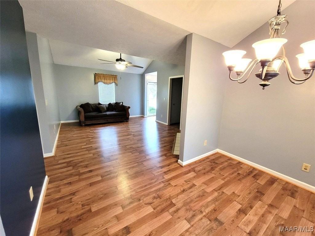 3248 Meadow Walk Ln - Photo 5 of 15