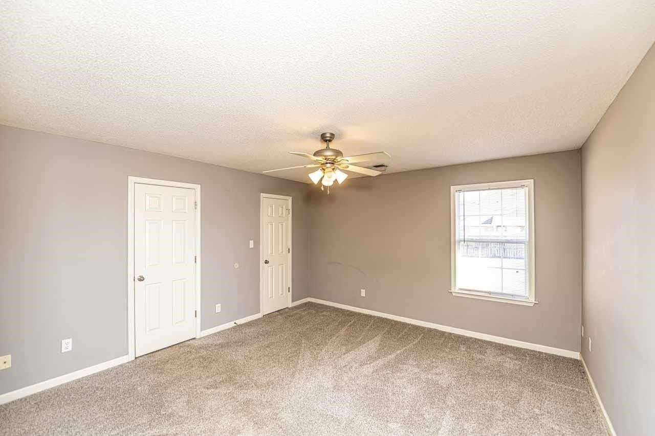 443 Beverly Dr - Photo 6 of 29