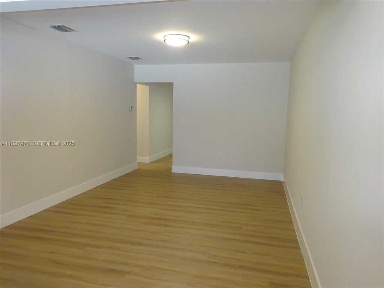 1538 Northeast 131st Lane #1538 - Photo 4 of 17