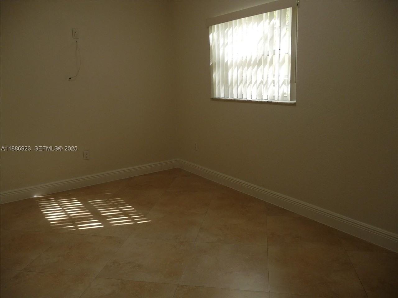 13904 Sw 65th Ter #8 - Photo 4 of 18