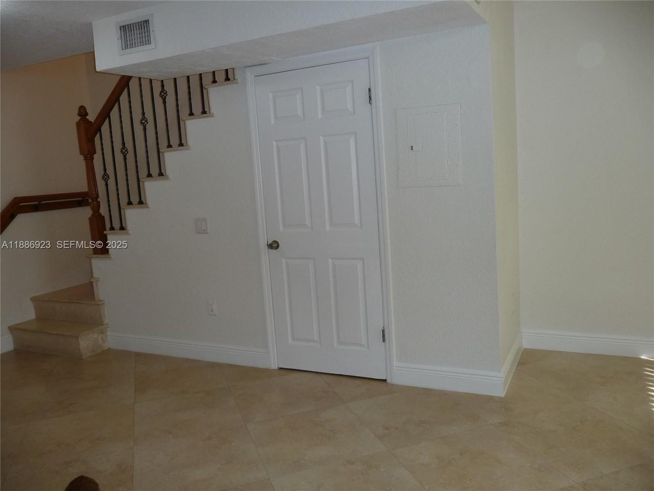 13904 Sw 65th Ter #8 - Photo 7 of 18