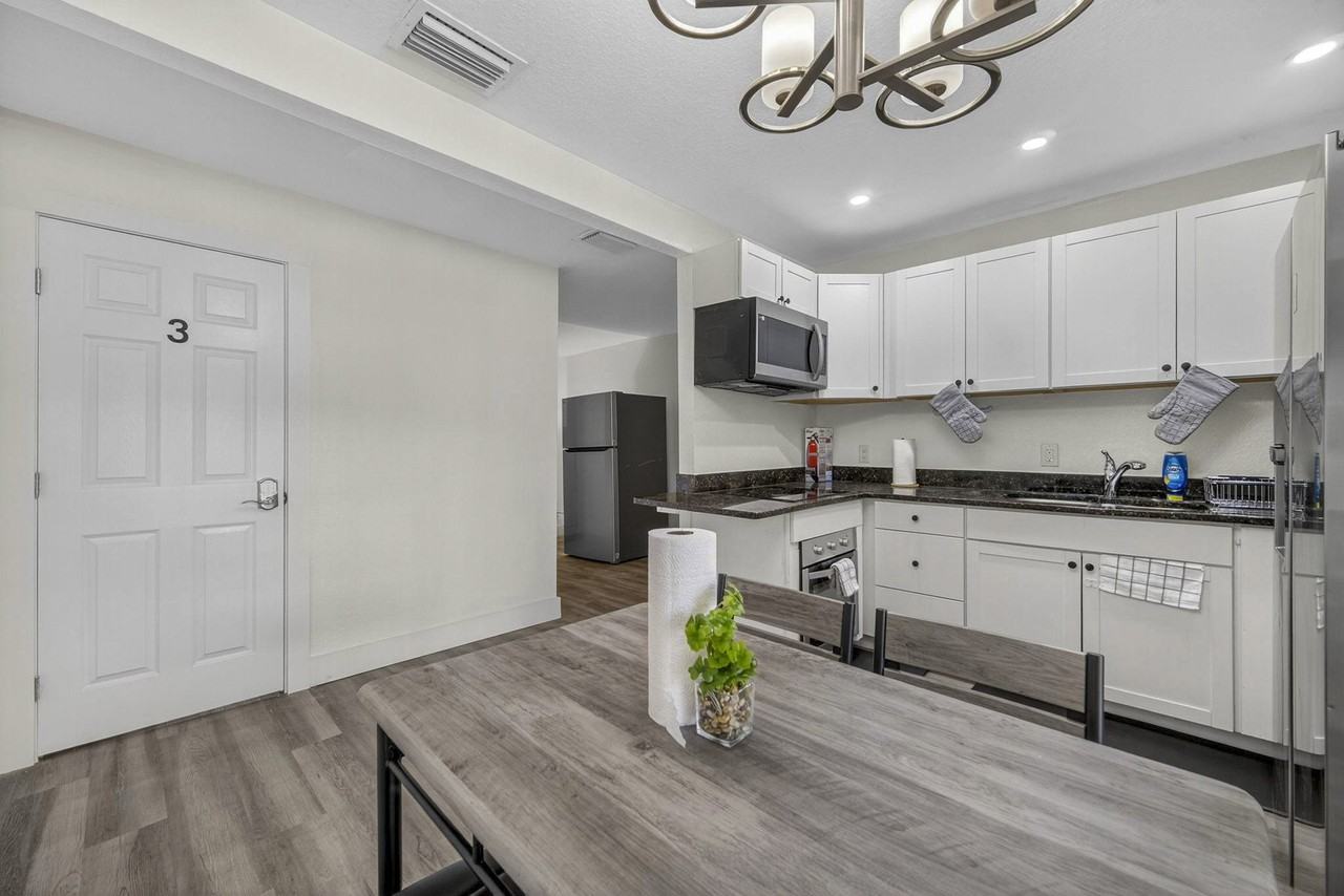 East North Street - Photo 3 of 8