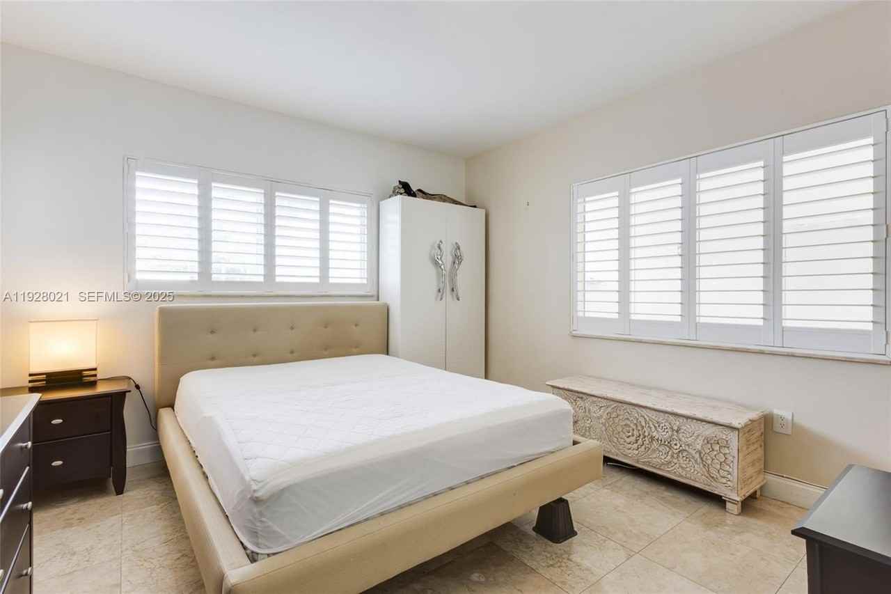 1110 Venetian Way #1A - Photo 7 of 19