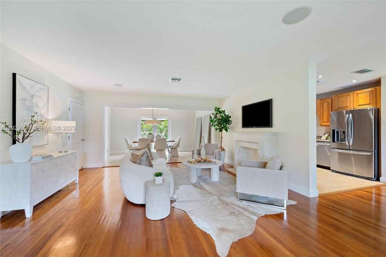 5620 Alhambra Circle - Photo 3 of 31