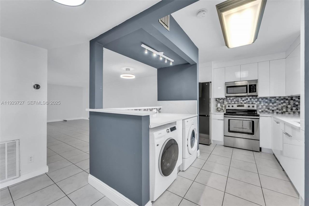 2945 Northwest 68th Street - Photo 2 of 27