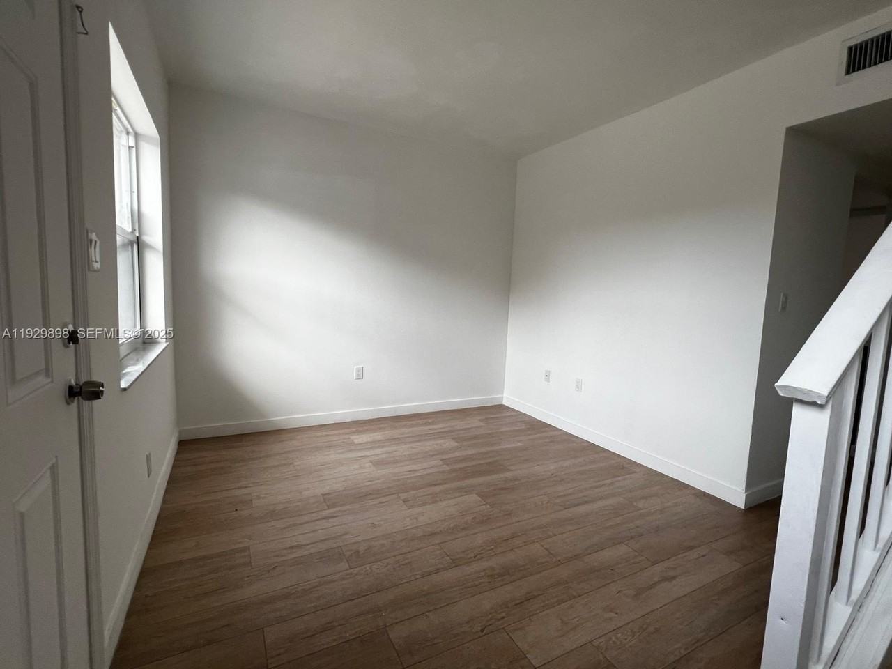 324 West 74th Place #5 - Photo 4 of 8