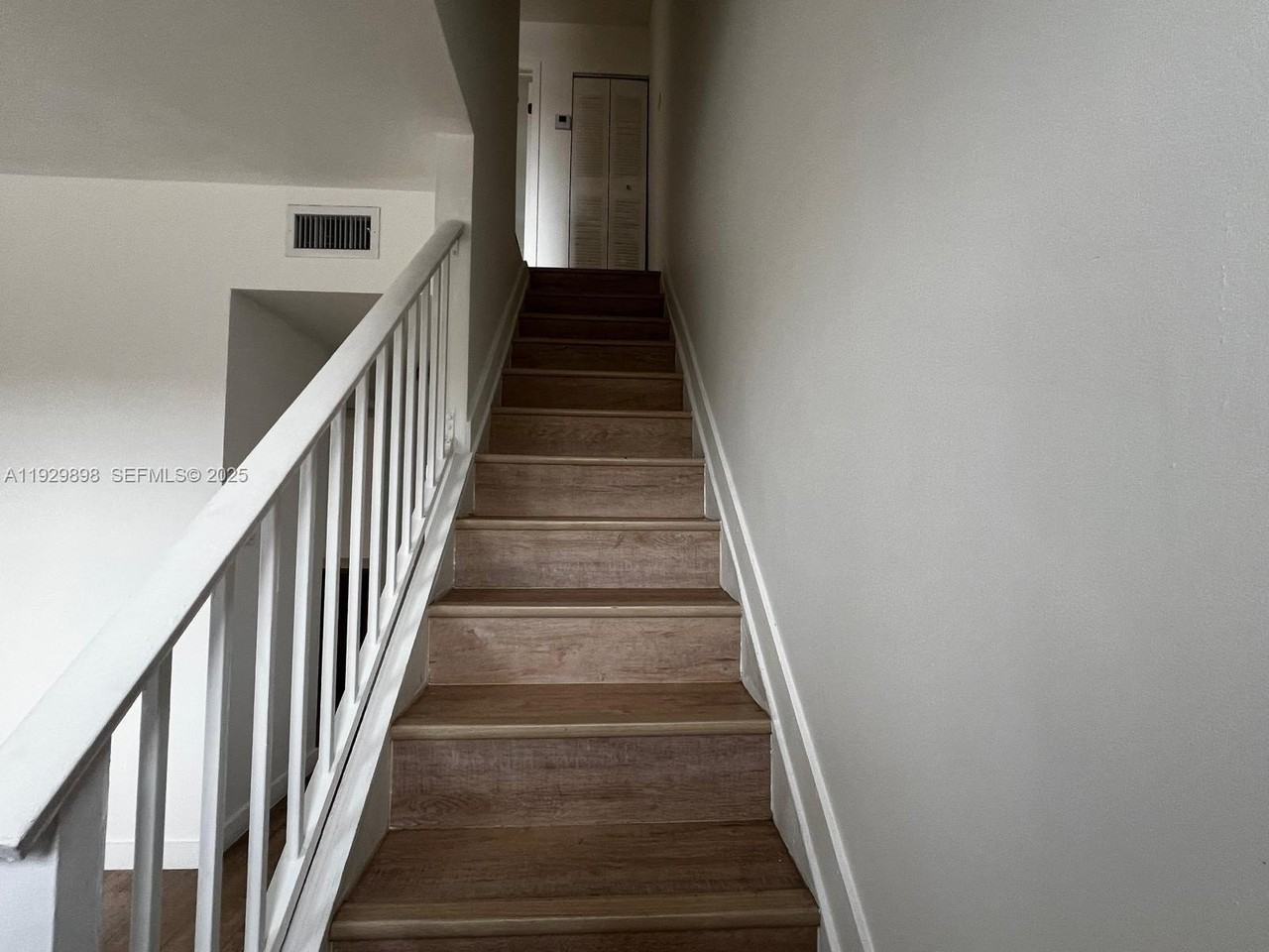 324 West 74th Place #5 - Photo 5 of 8