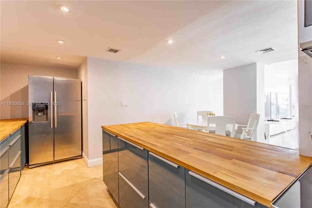 1200 West Avenue #526 - Photo 6 of 36