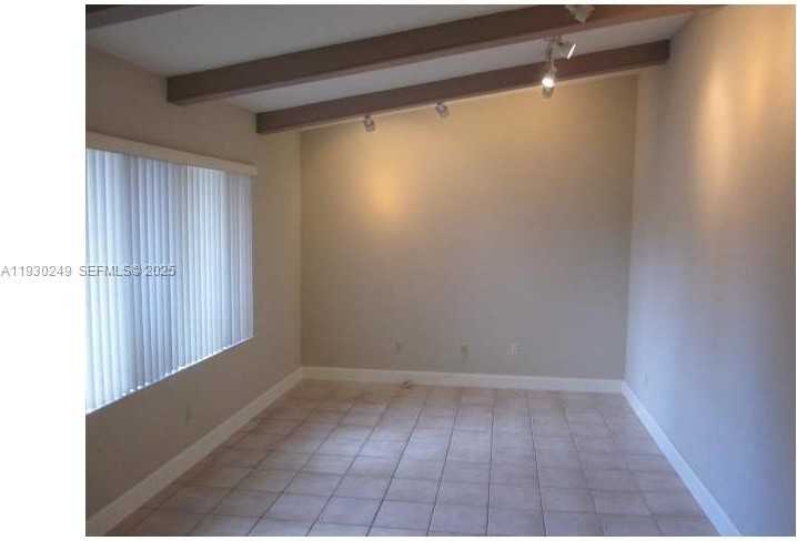 11020 Southwest 141st Avenue - Photo 4 of 14