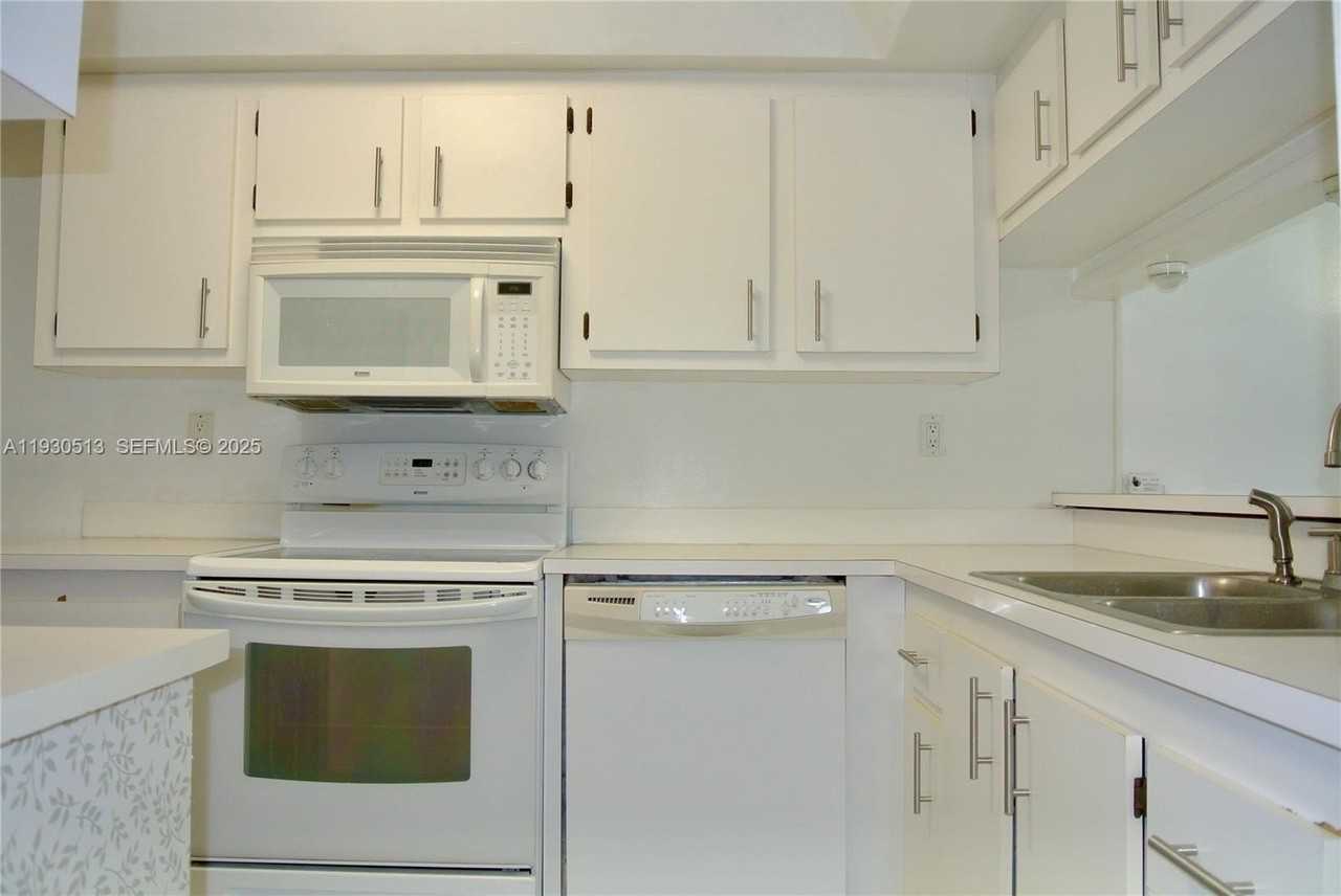 6420 Southwest 138th Court #105C - Photo 7 of 40