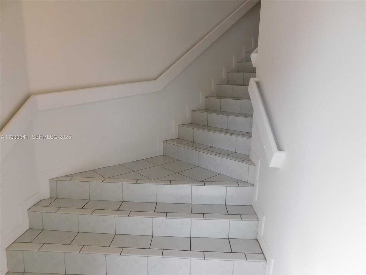 9688 Southwest 138th Avenue #9688 - Photo 4 of 27