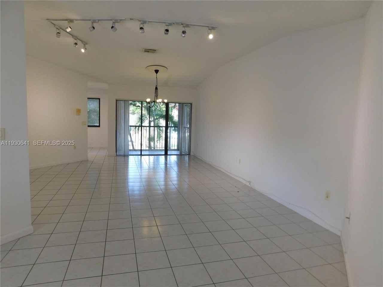 9688 Southwest 138th Avenue #9688 - Photo 6 of 27