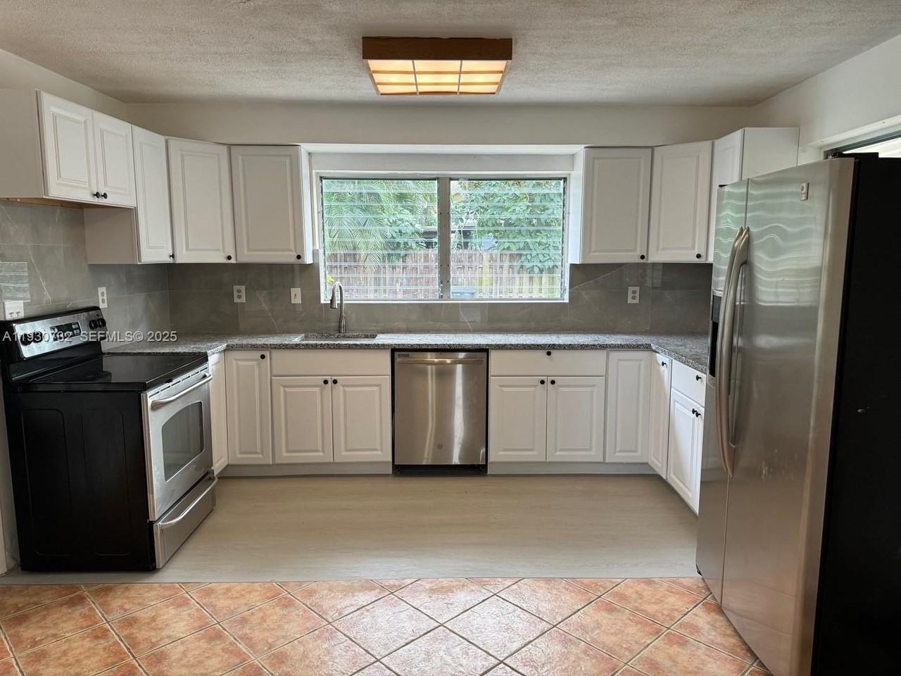 1821 Southwest 23rd Street #0 - Photo 3 of 13