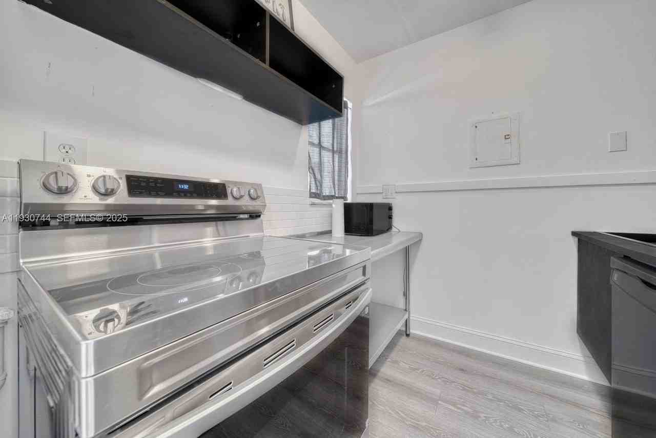 1530 Pennsylvania Avenue #305 - Photo 4 of 15