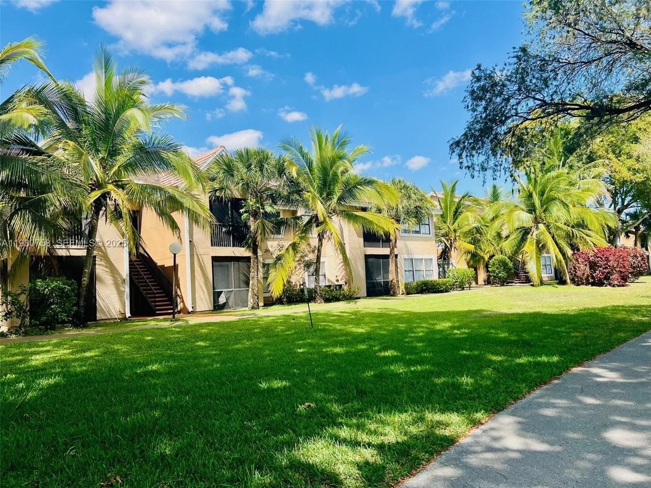 10670 Sw 156th Pl #304 - Photo 5 of 27