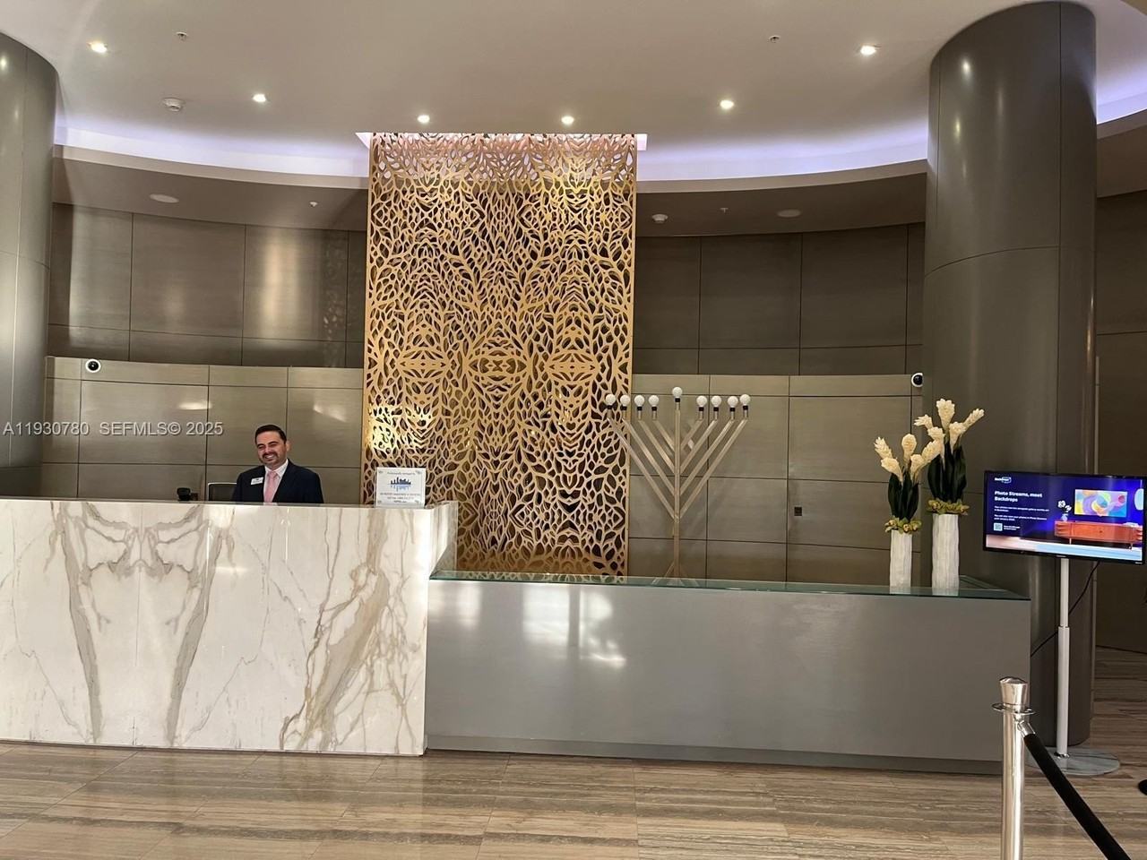 10275 Collins Avenue #904 - Photo 2 of 34