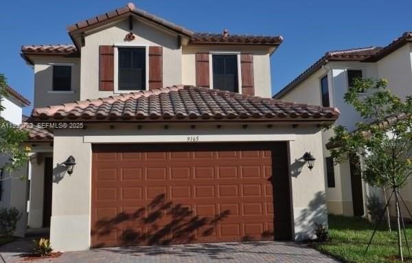 9165 Southwest 36th Manor