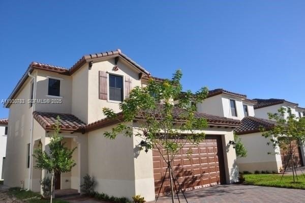 9165 Southwest 36th Manor - Photo 2 of 17