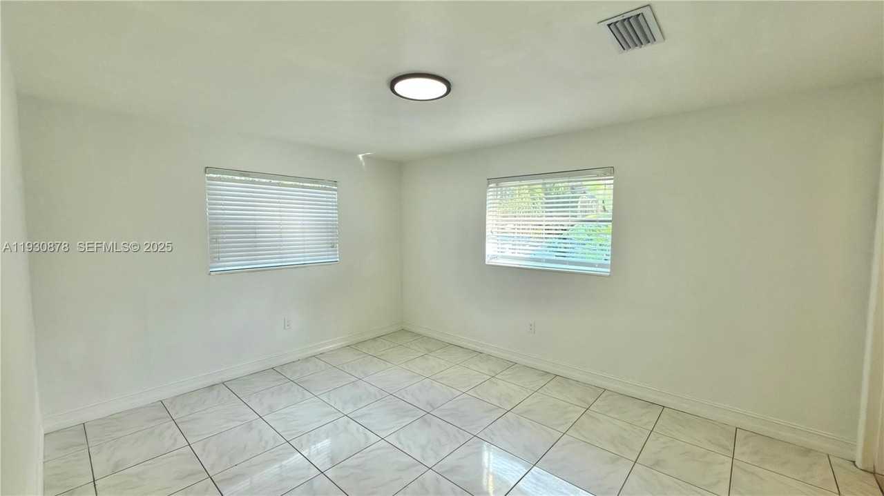 6504 Arbor Drive #6504 - Photo 7 of 31