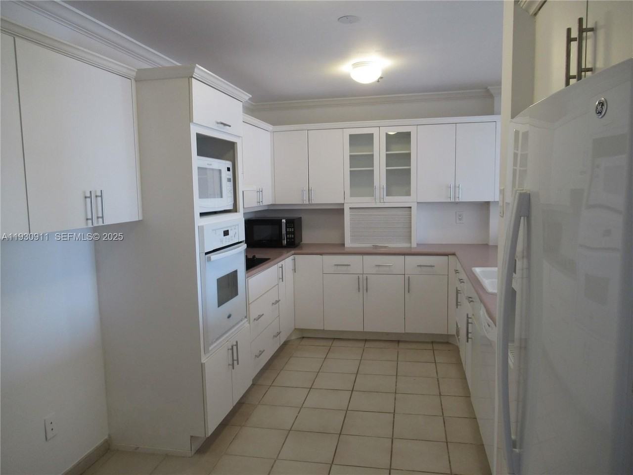 201 Crandon Boulevard #341 - Photo 6 of 25