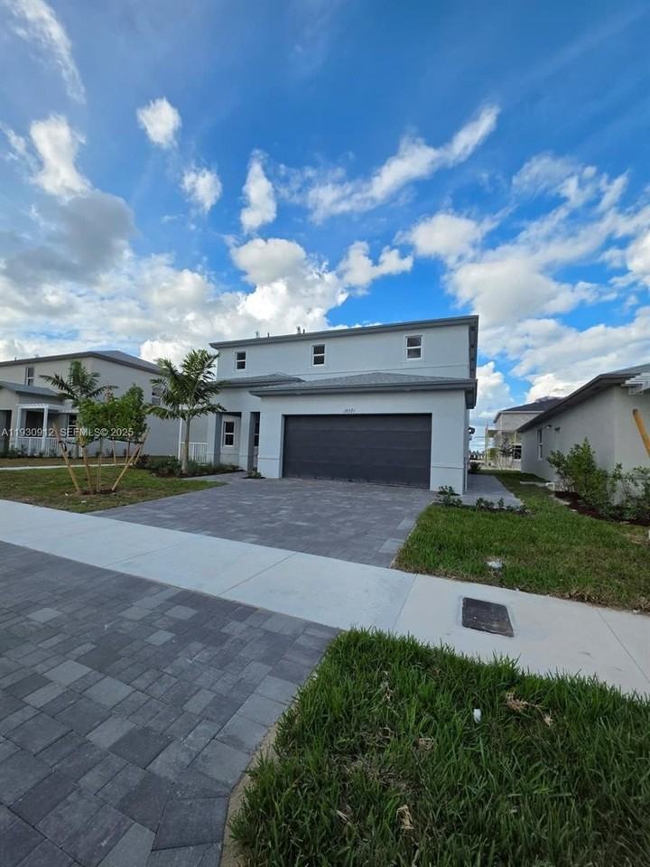 Southwest 339th Street - Photo 2 of 28