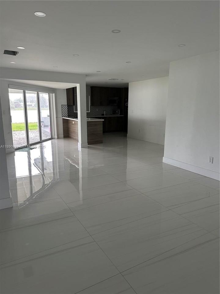 14830 Harding Lane - Photo 2 of 12