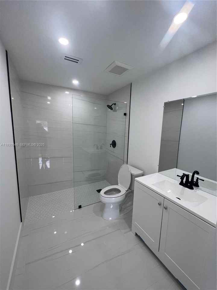 14830 Harding Lane - Photo 6 of 12