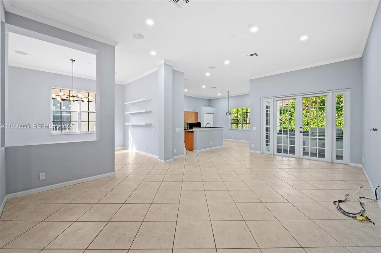 1901 Timberline Road - Photo 6 of 40