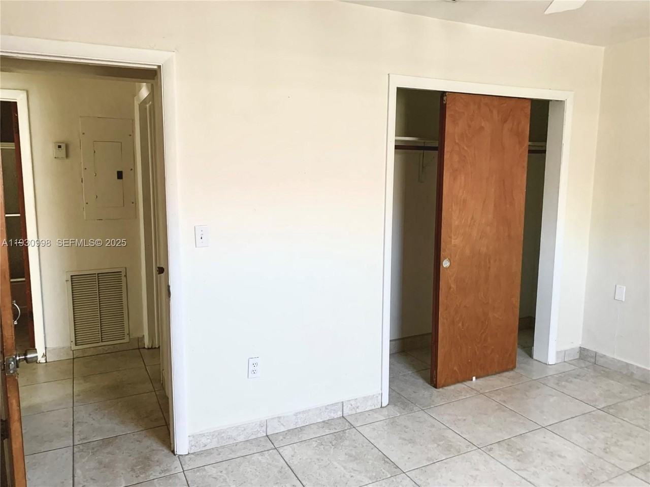 2814 Southwest 7th Street #2814 - Photo 7 of 13