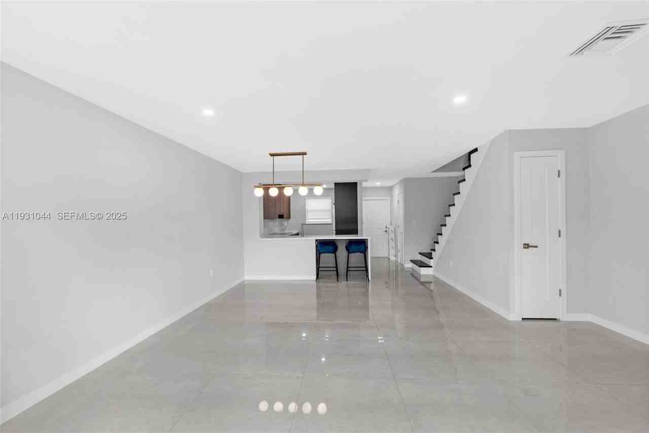 8443 Southwest 137th Avenue #8443 - Photo 7 of 27