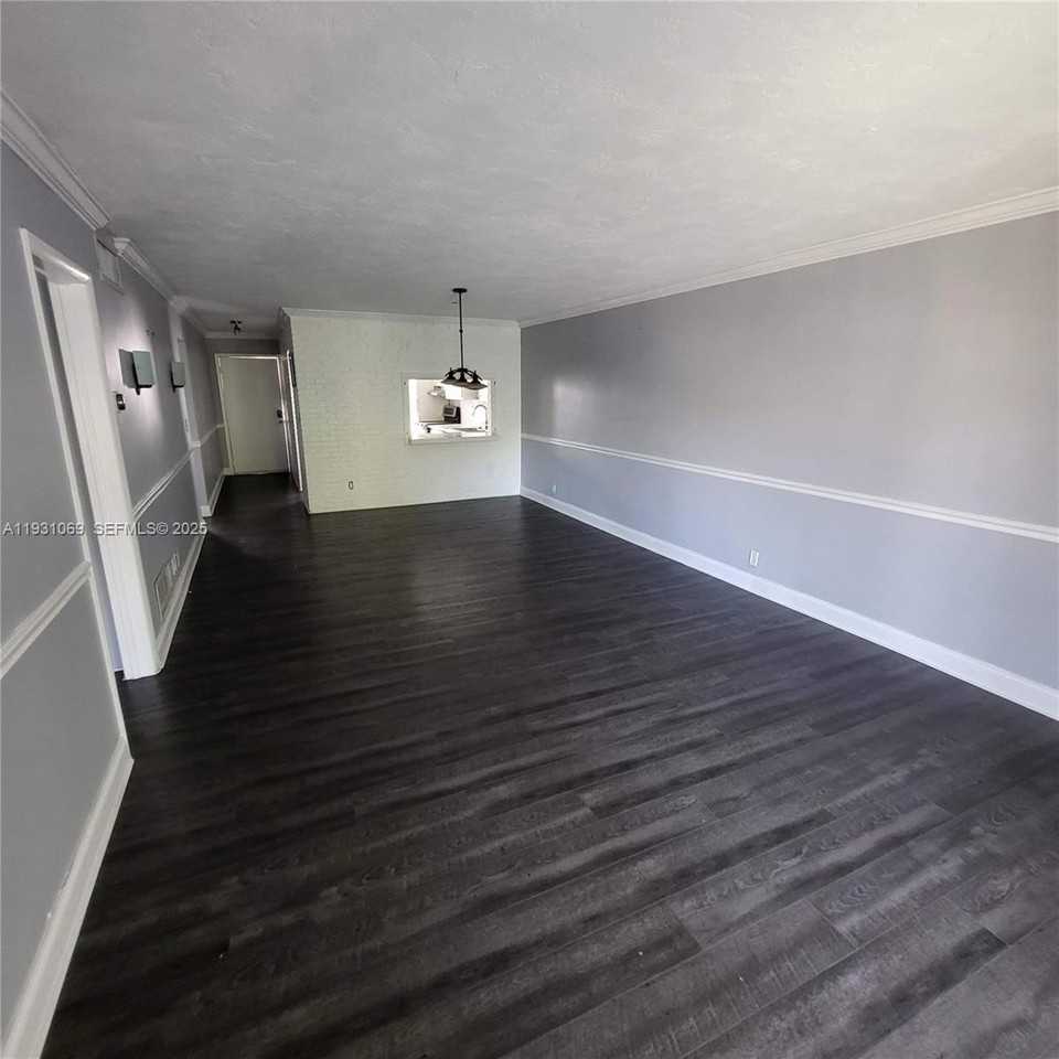 240 Galen Dr #309 - Photo 4 of 12