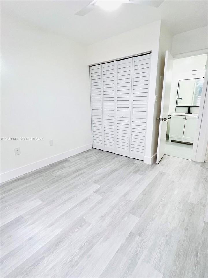 164 Northwest 85th Court #0 - Photo 7 of 25