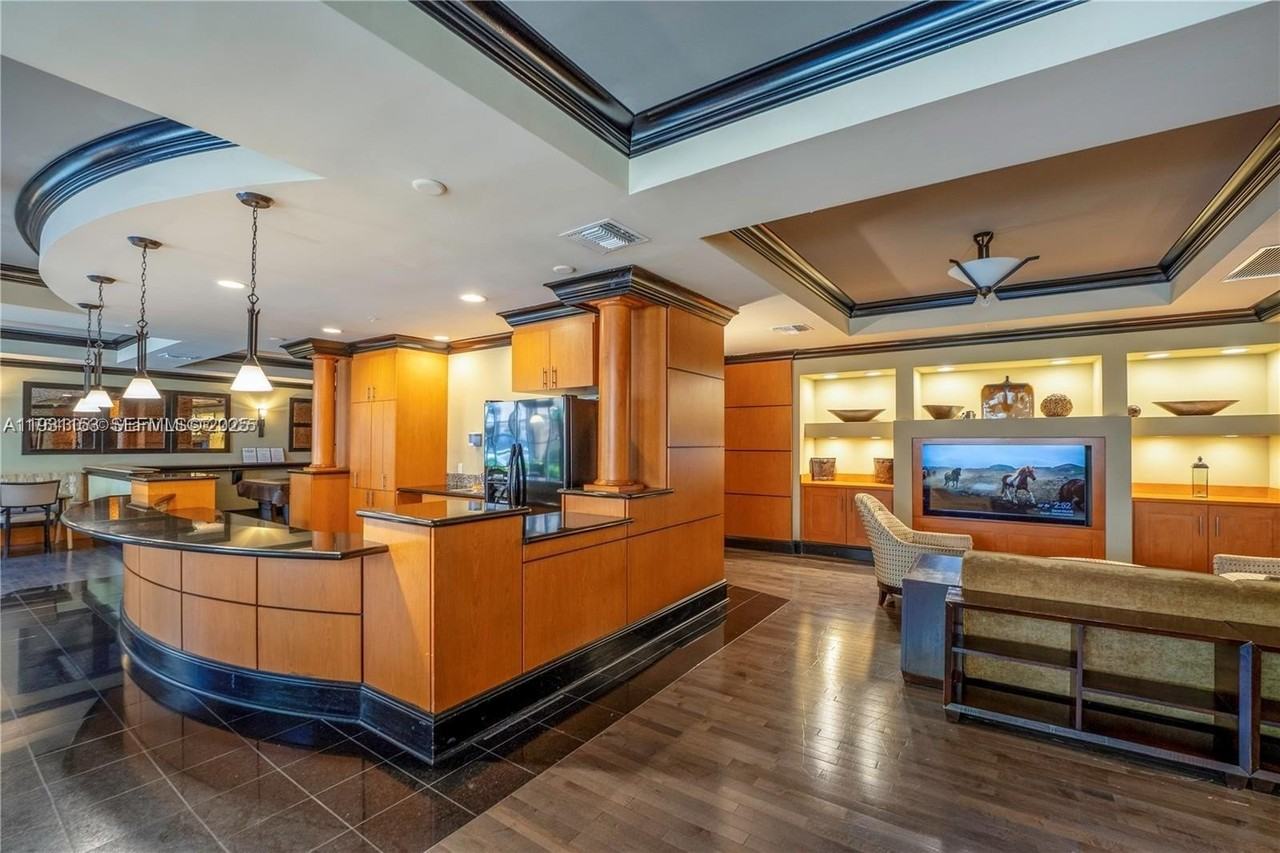 3001 Northeast 185th Street #127 - Photo 5 of 27