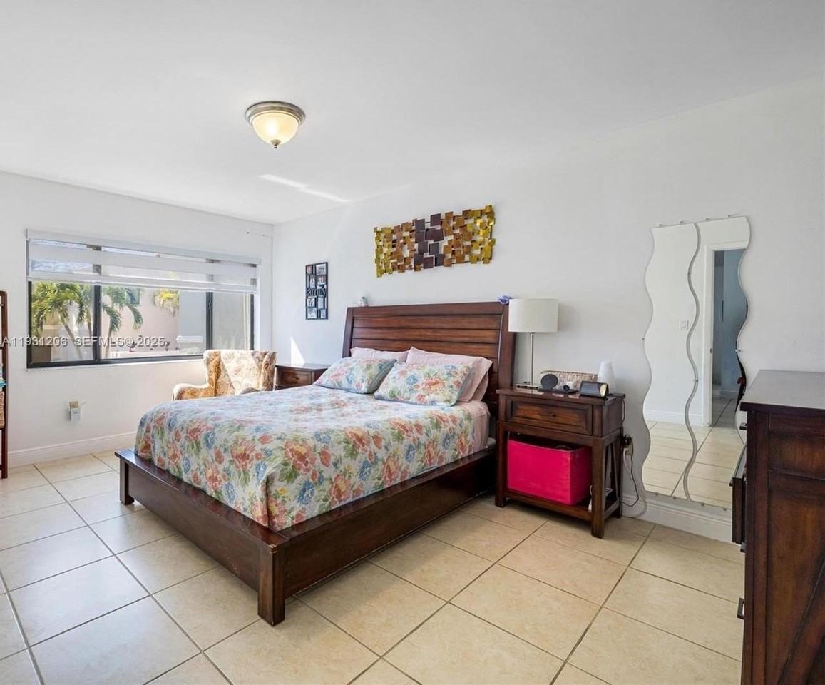 10059 Southwest 218th Street #10059 - Photo 5 of 15