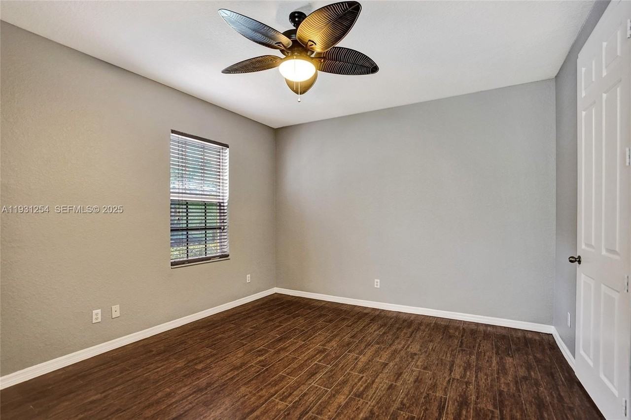 2057 Southeast Avon Park Drive - Photo 7 of 50