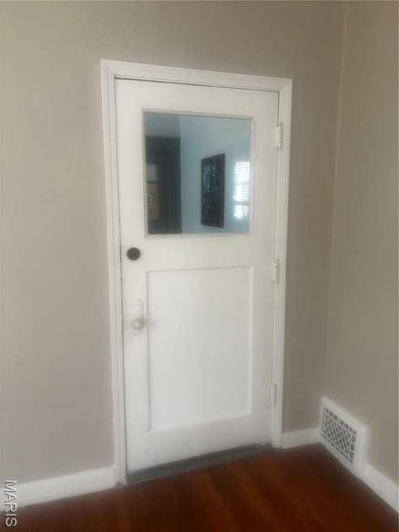 5043 Alaska Ave #D - Photo 6 of 7