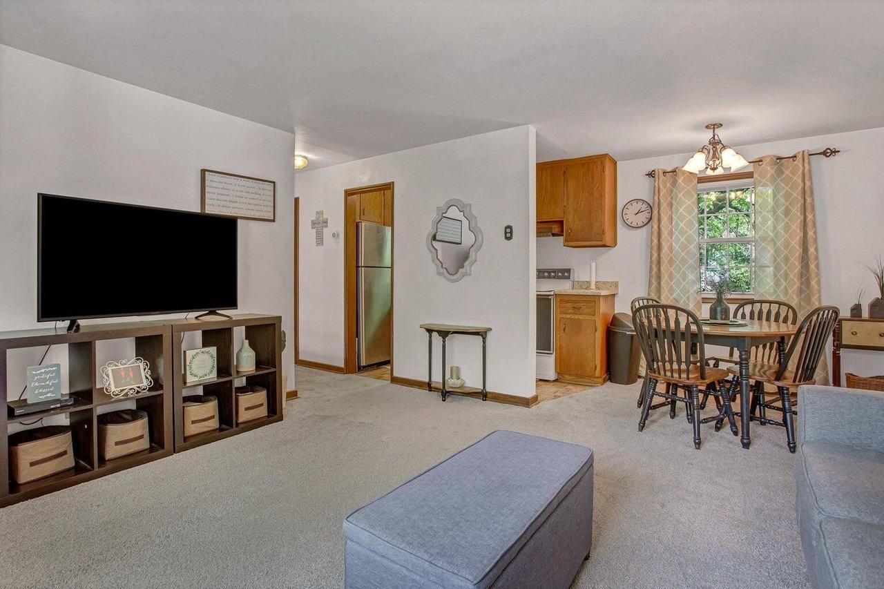 5602 Berry Court - Photo 3 of 25