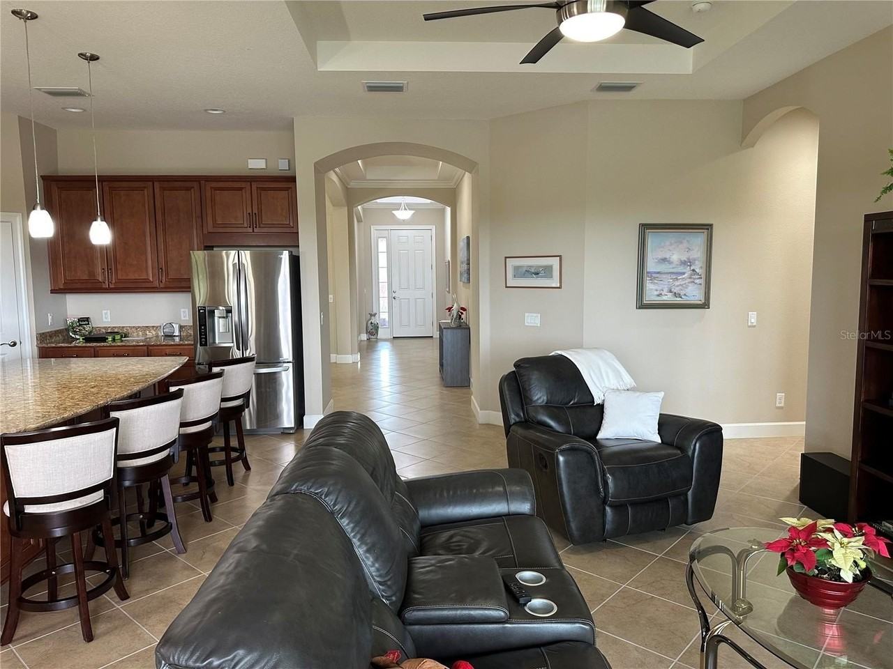 8725 Amaretto Avenue - Photo 4 of 16