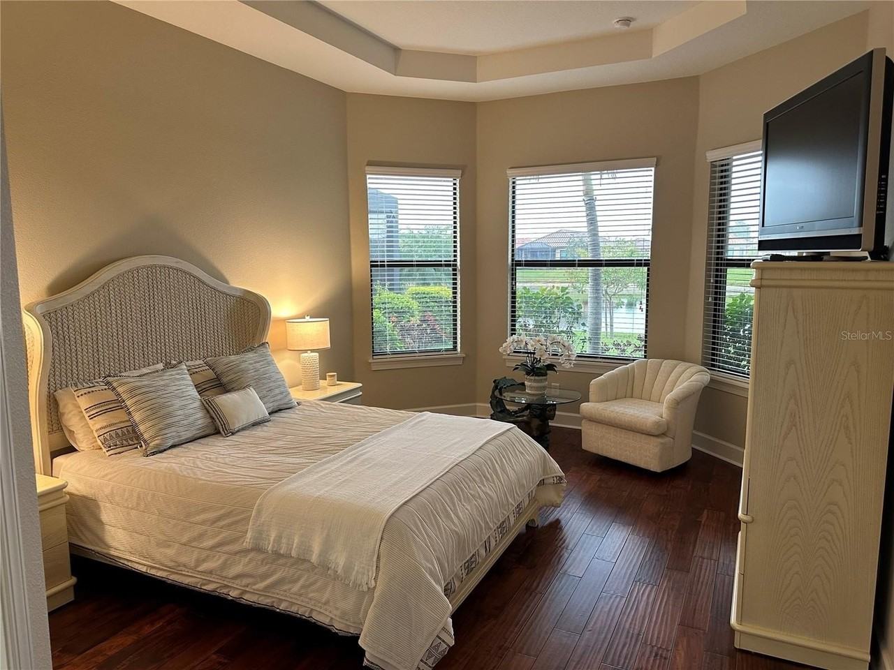 8725 Amaretto Avenue - Photo 5 of 16