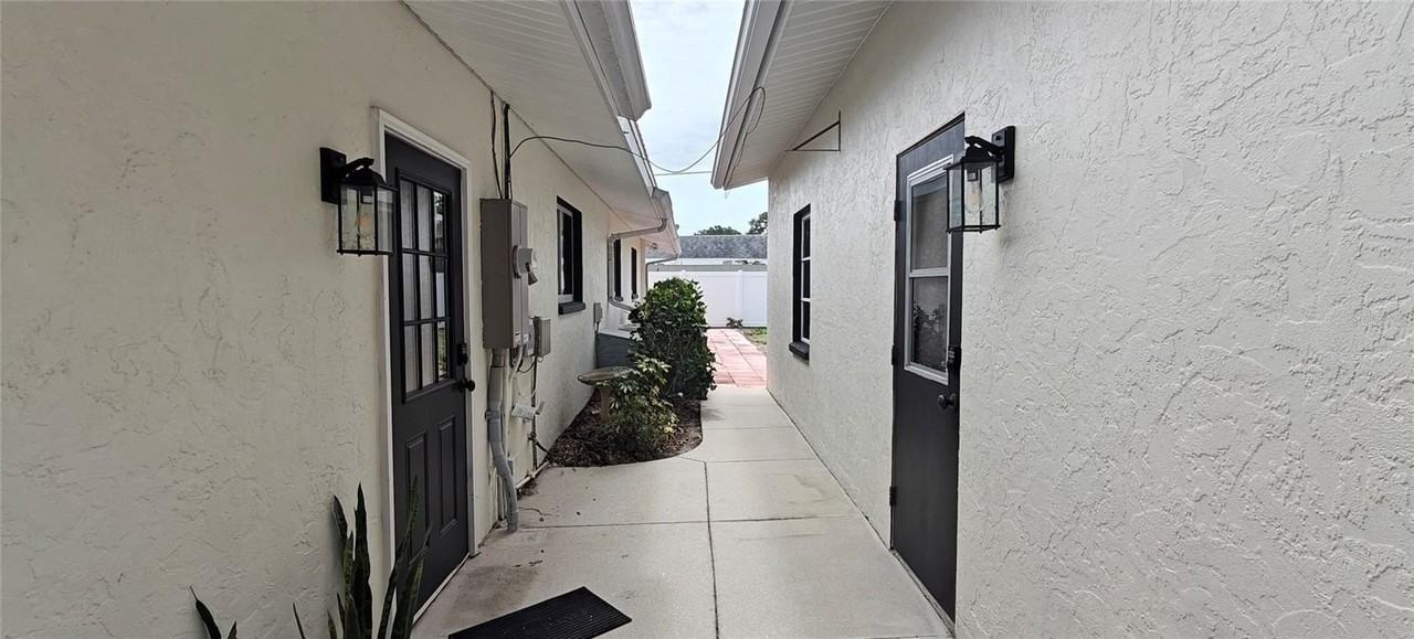 1016 Rhodes Avenue - Photo 3 of 33